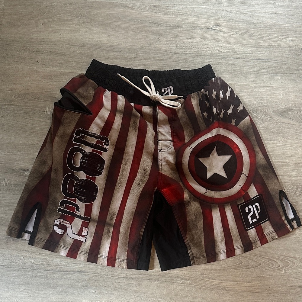 2Pood Shorts Bundle of 4 - Picture 4 of 5